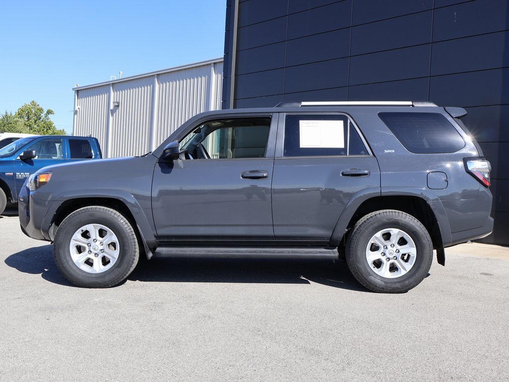 2024 Toyota 4Runner SR5 photo 2