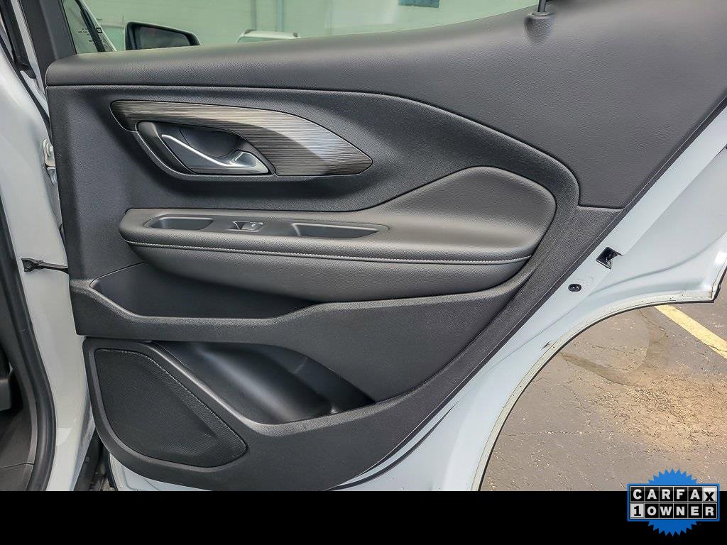 2022 GMC TERRAIN - Image 22