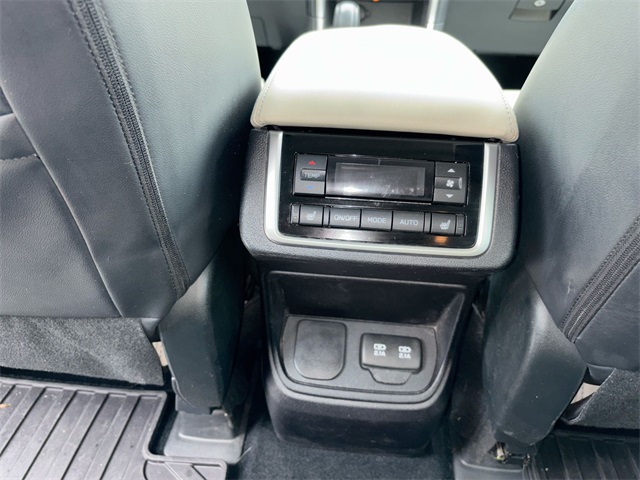 2019 Subaru Ascent Limited photo 18