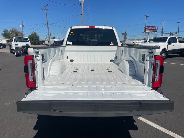 2025 Ford F-350 photo 17