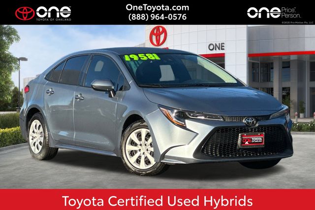 2022 Toyota Corolla LE's photo