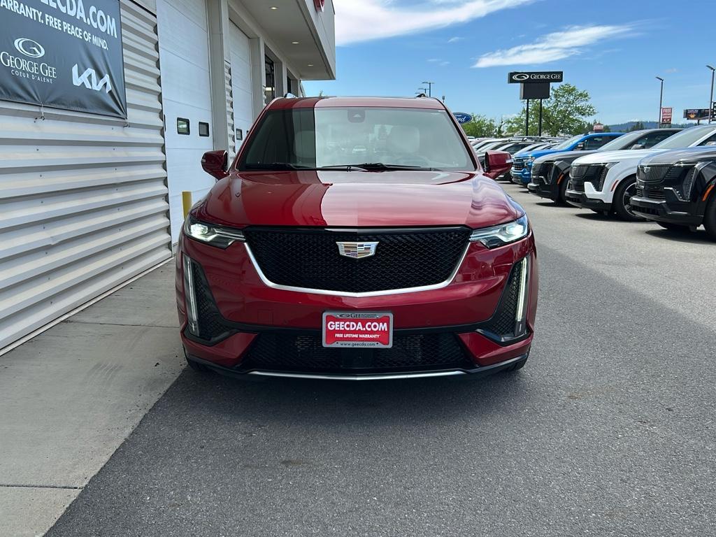 2021 Cadillac XT6 Sport photo 2