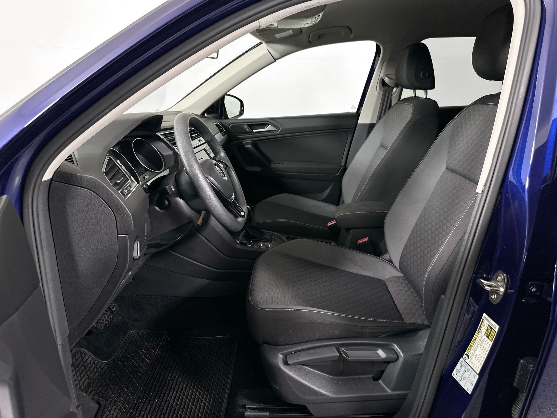 2021 Volkswagen Tiguan S photo 17