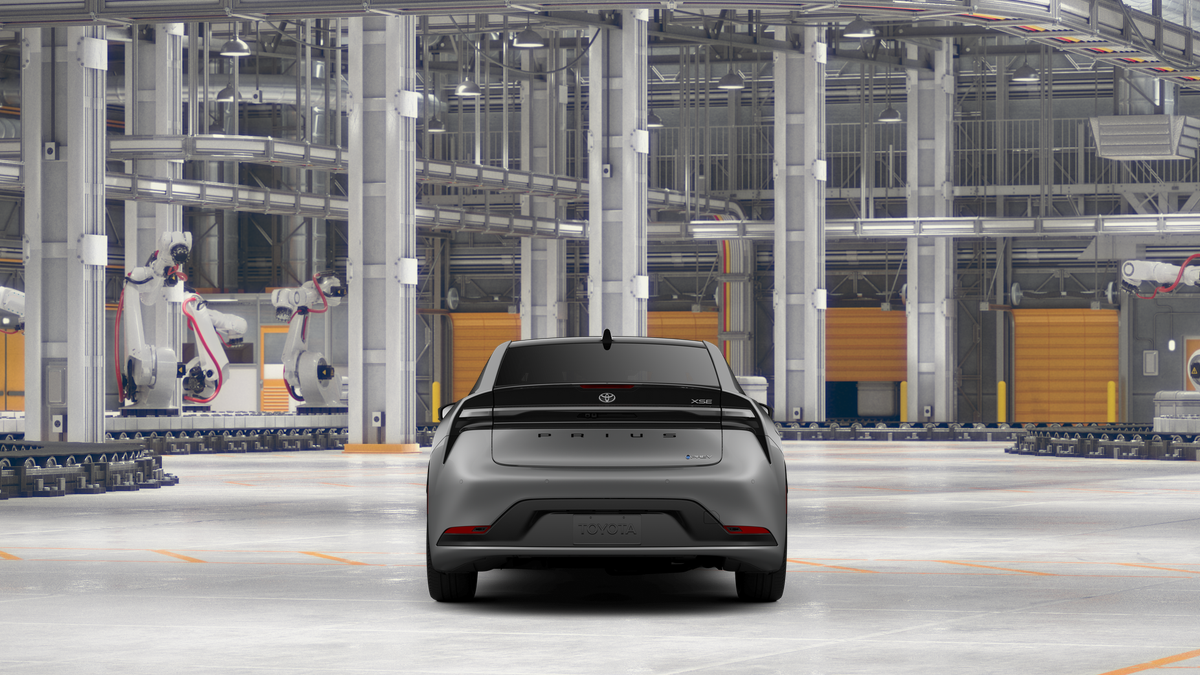 2026 Toyota Prius Plug-in Hybrid XSE photo 8
