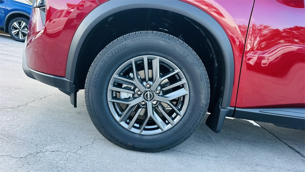 2026 Nissan Rogue S photo 9