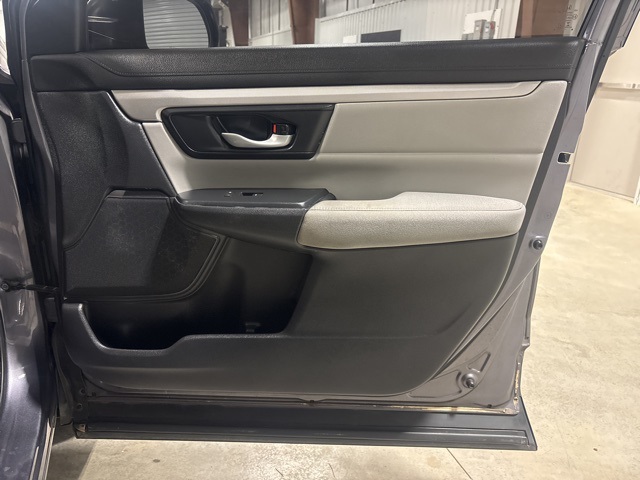 2017 Honda CR-V LX photo 9