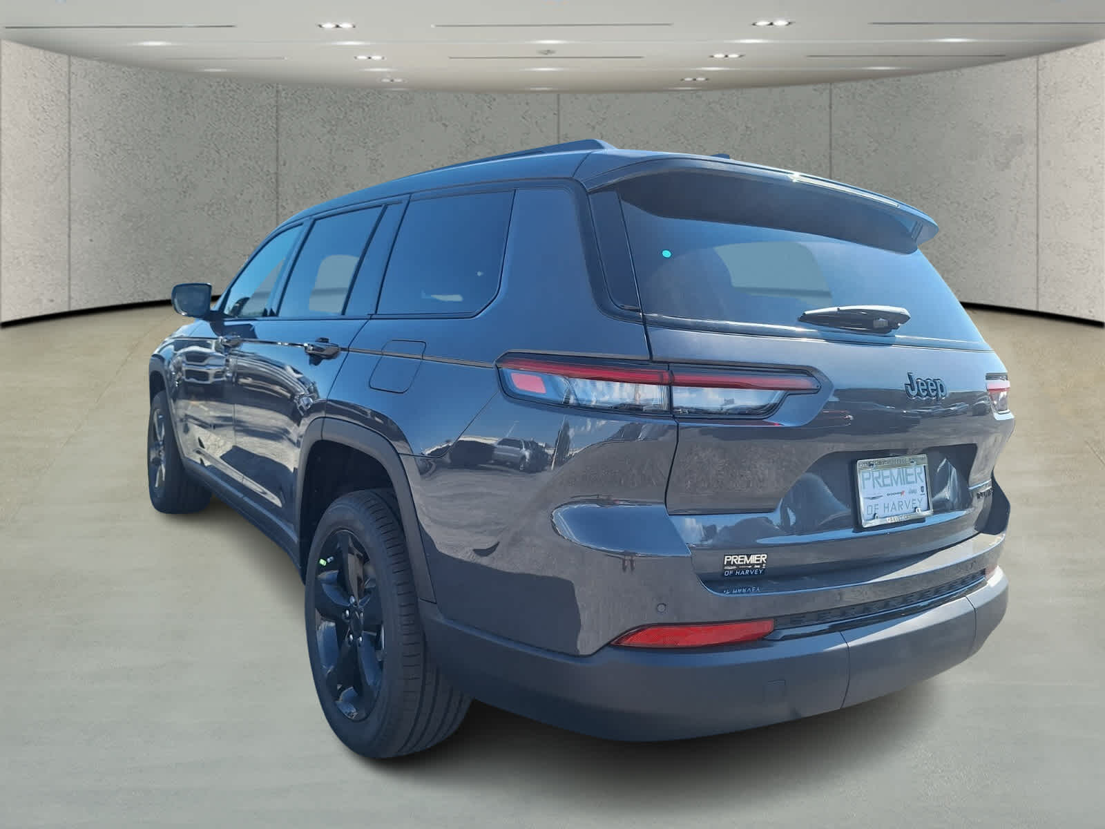 2025 Jeep Grand Cherokee Limited photo 2