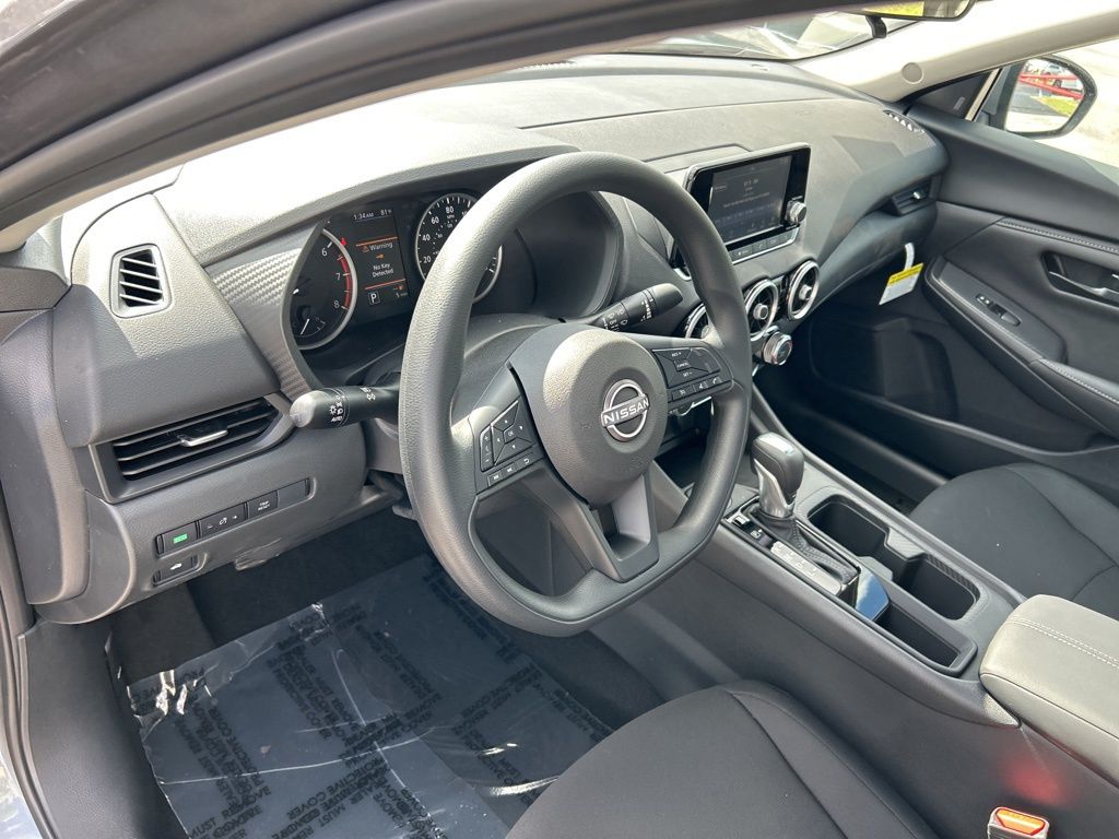 2025 Nissan Sentra S photo 14