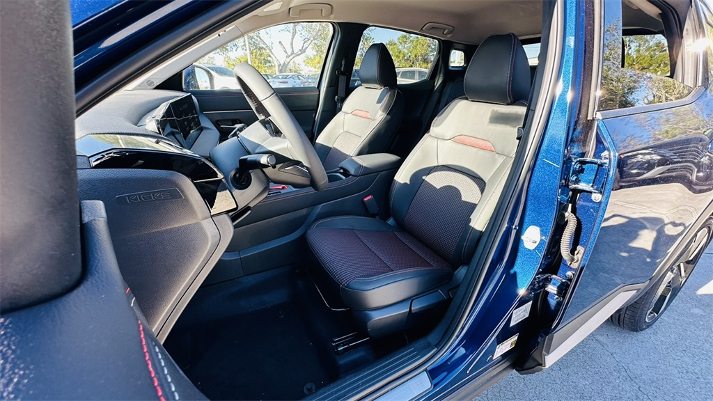2026 Nissan Kicks SR photo 22