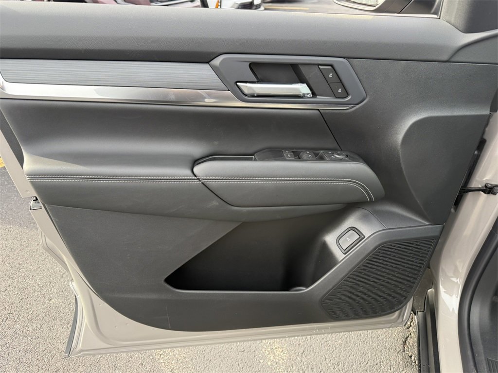 2026 GMC TERRAIN - Image 13