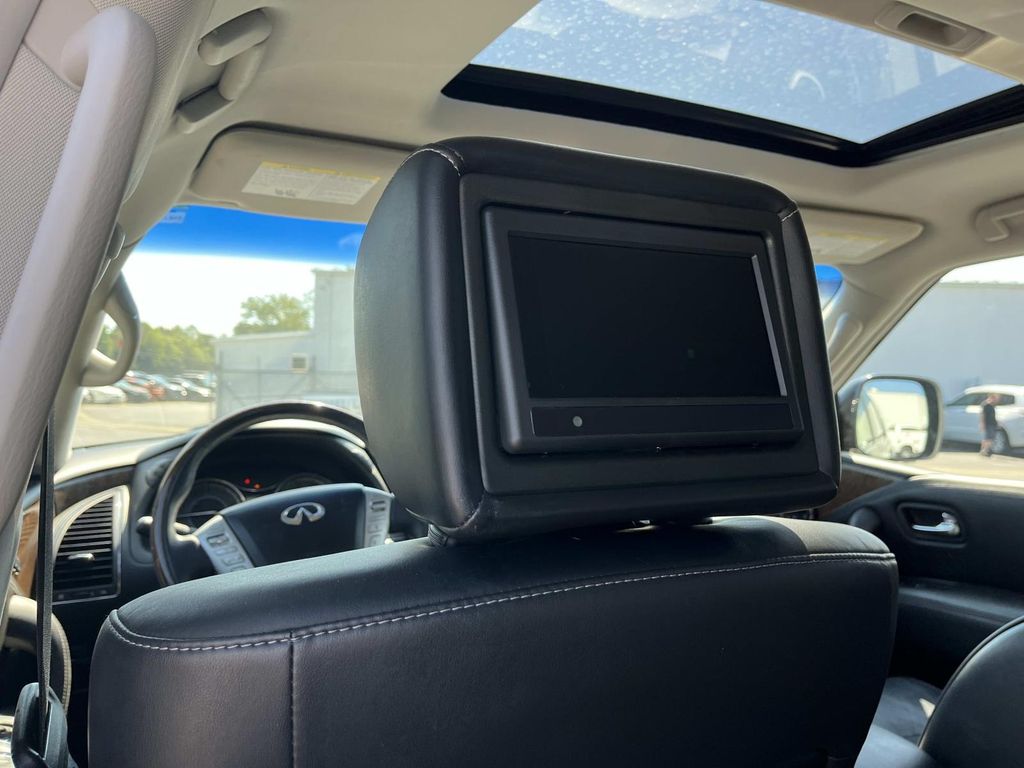 2015 Infiniti QX80 Base photo 12