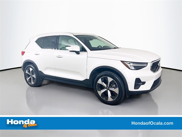 2023 Volvo XC40 Plus's photo