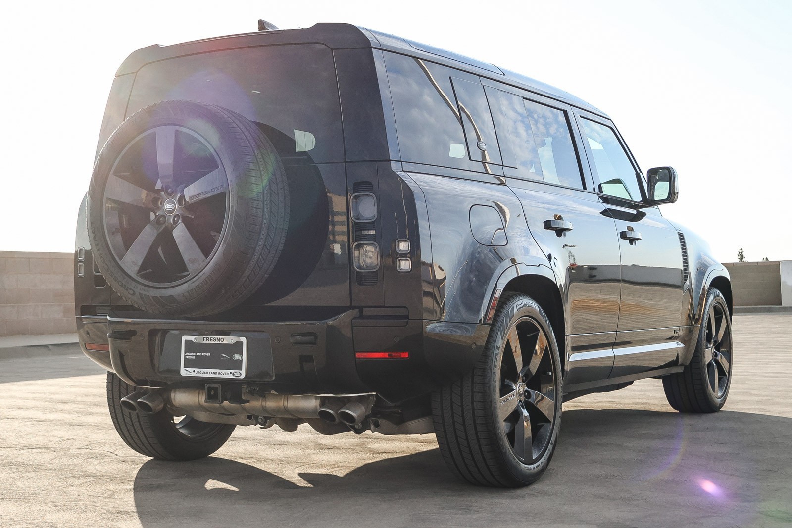 2024 Land Rover Defender 110 V8 photo 4