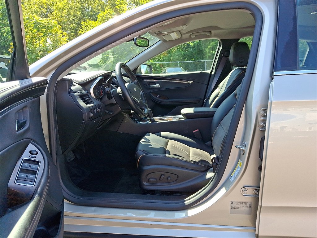 2015 Chevrolet Impala photo 14