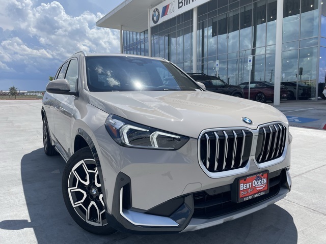 2026 BMW X1 28i's photo