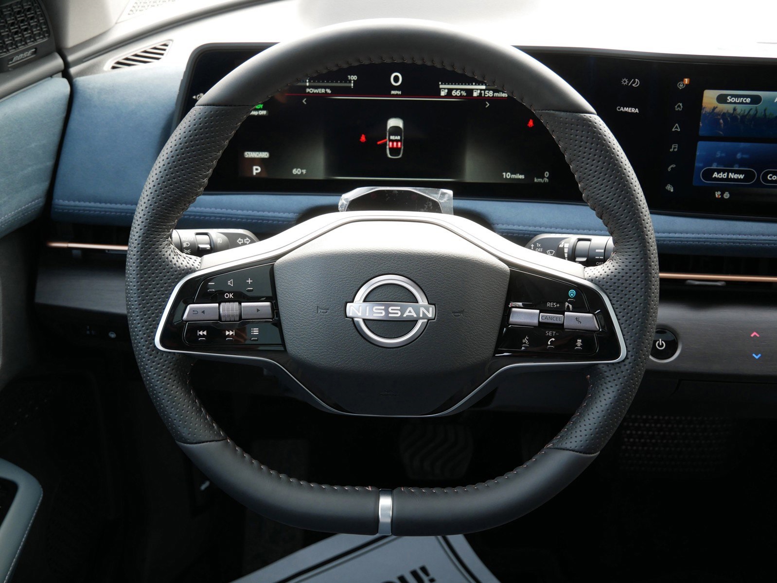 2025 Nissan ARIYA Platinum e-4ORCE photo 9