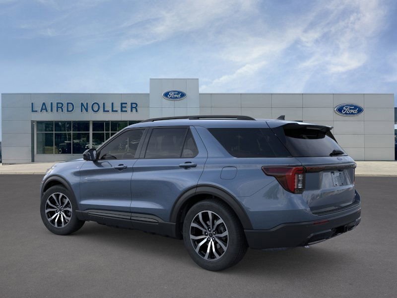 2025 Ford Explorer ST-Line photo 3