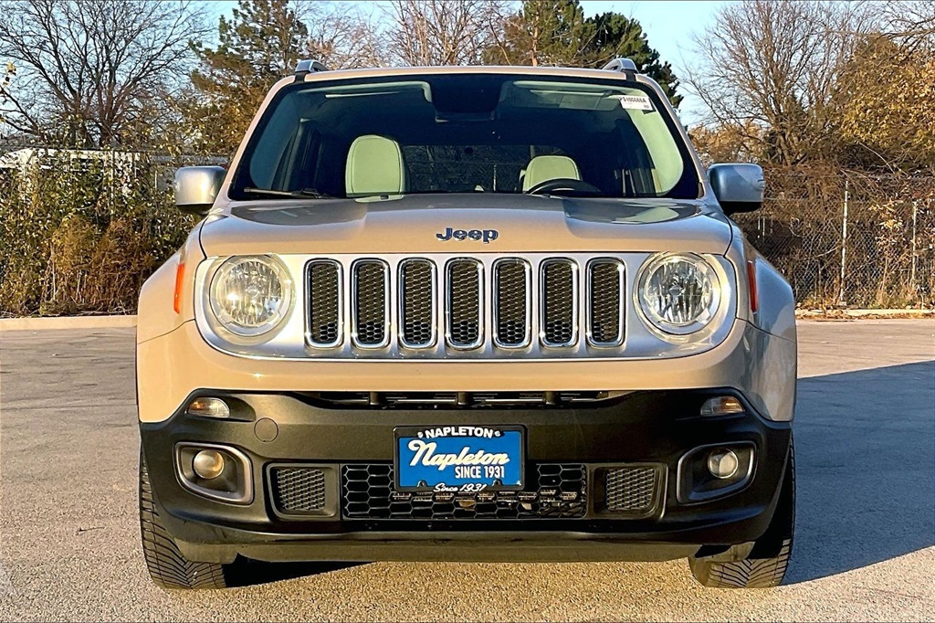 2015 Jeep Renegade Limited photo 2