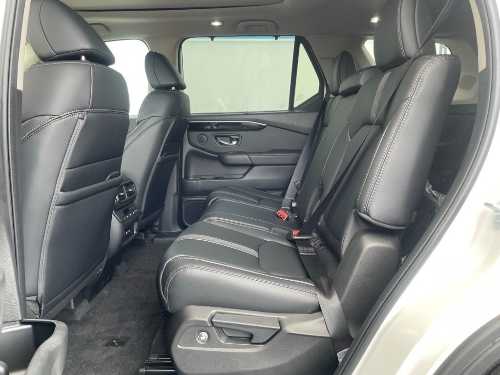 2025 Honda Pilot Touring photo 11