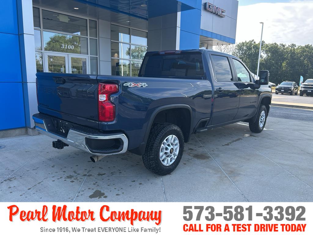 2022 Chevrolet Silverado 2500HD LT photo 4