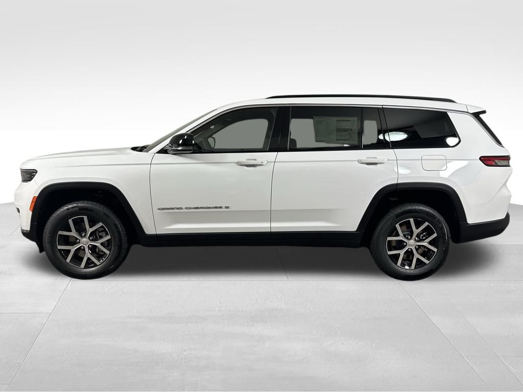 2025 Jeep Grand Cherokee Limited photo 3