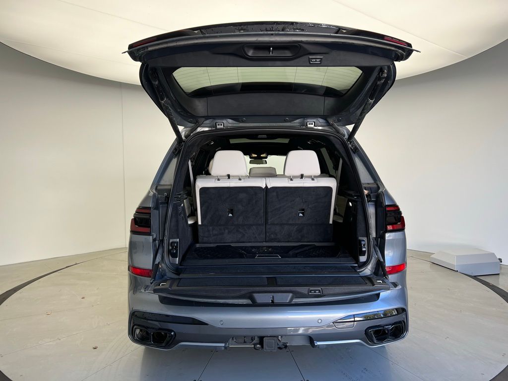 2025 Bmw X7 M60i photo 4