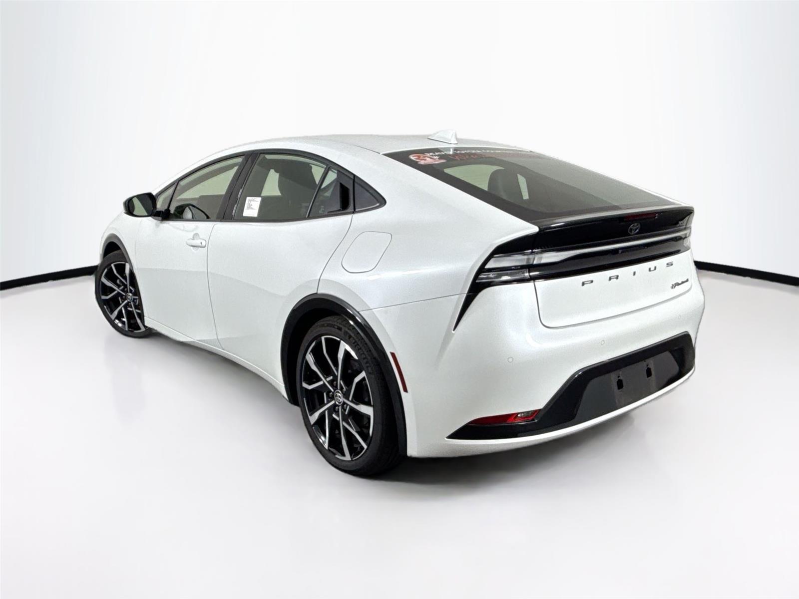 2024 Toyota Prius Prime XSE photo 8