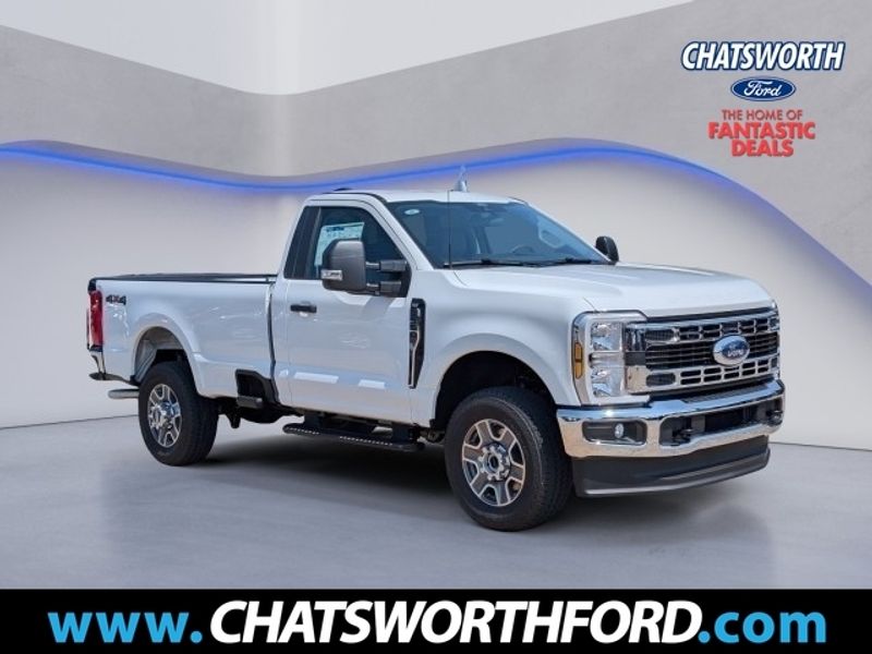 2025 Ford F-350 Super Duty XLT's photo