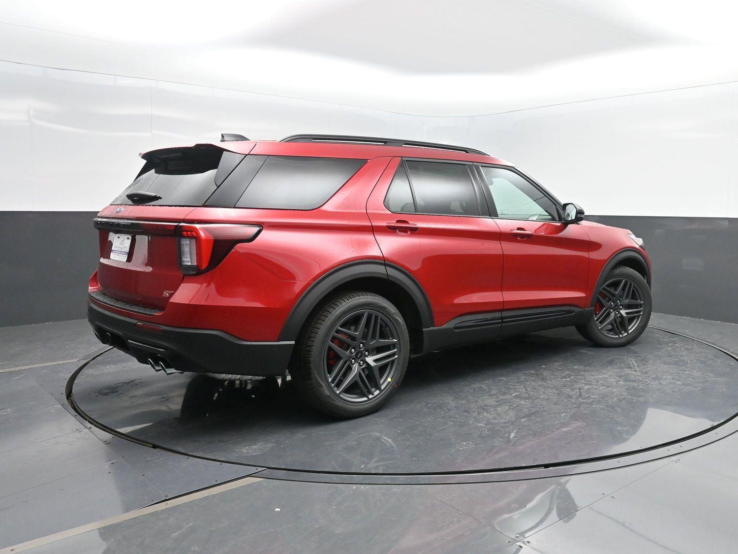 2026 Ford Explorer ST's photo