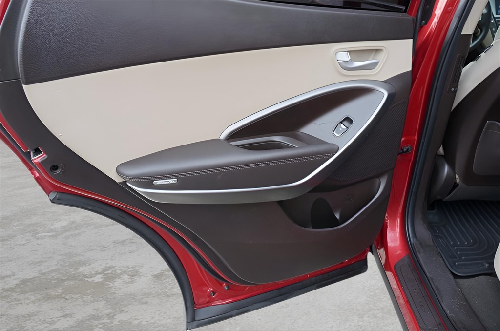 2017 Hyundai Santa Fe Sport Base photo 8