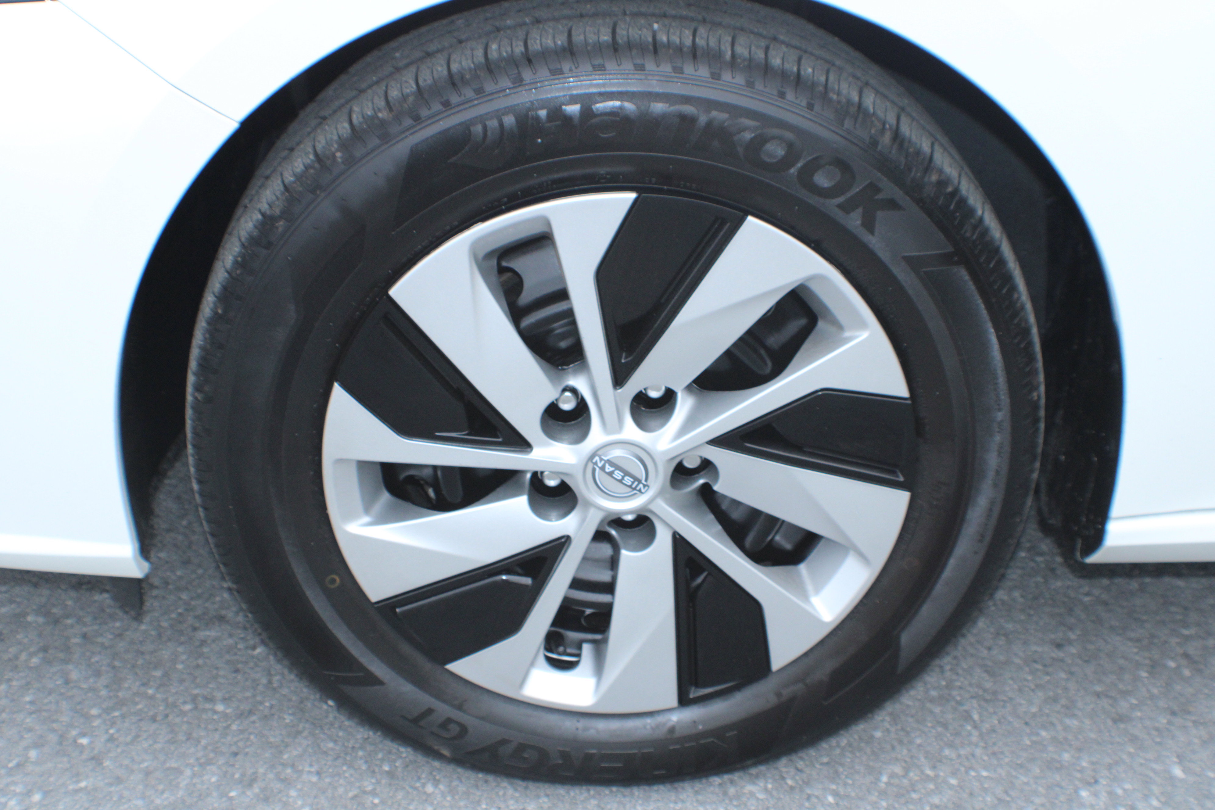 2025 Nissan Altima S photo 2