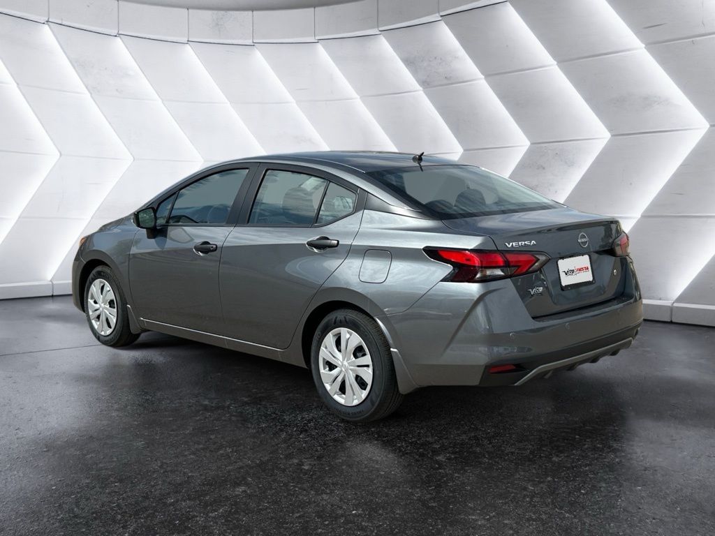 2025 Nissan Versa 1.6 S photo 6