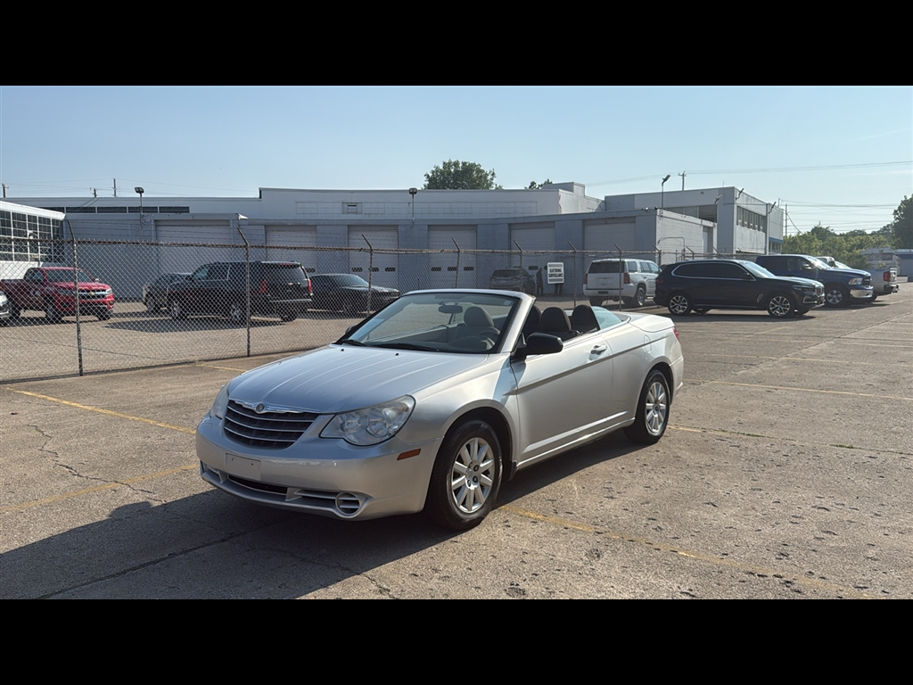 2008 Chrysler Sebring LX photo 2