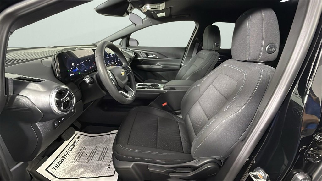 2025 Chevrolet Equinox EV LT photo 15