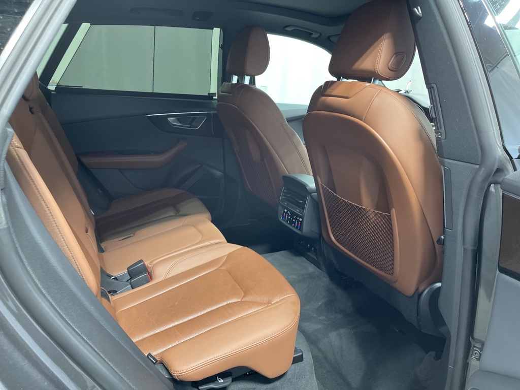 2022 Audi Q8 55 Premium Plus photo 24