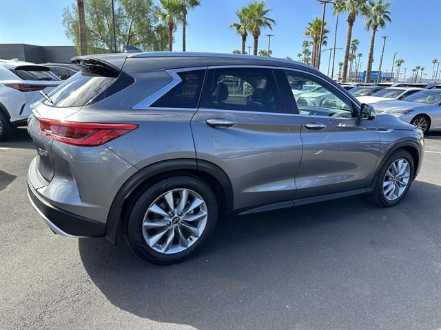 2019 Infiniti QX50 Essential photo 9