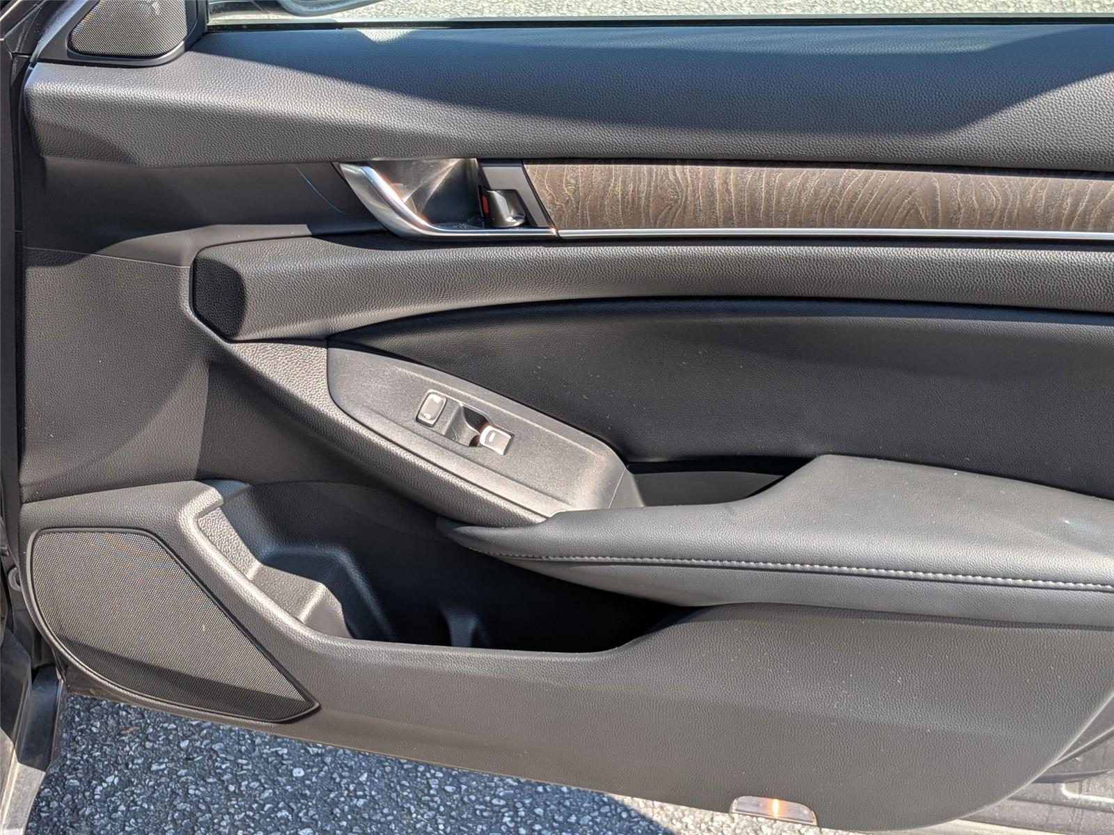 2022 Honda Accord Hybrid EX-L photo 34