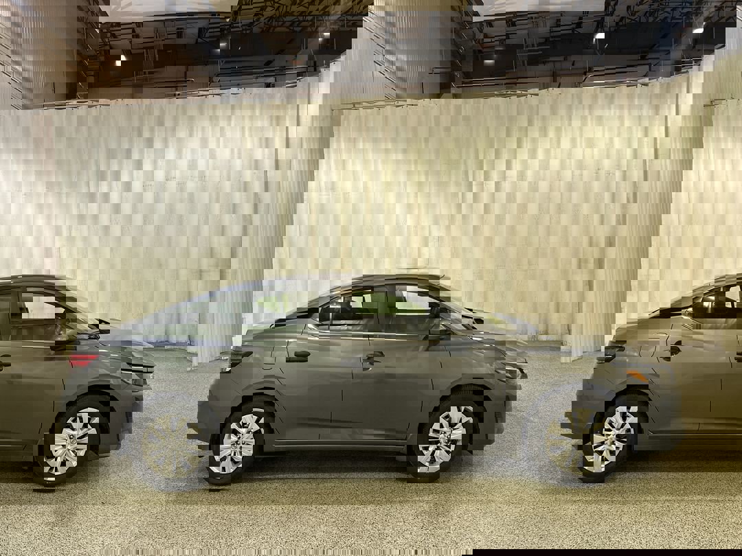 2025 Nissan Sentra S photo 4