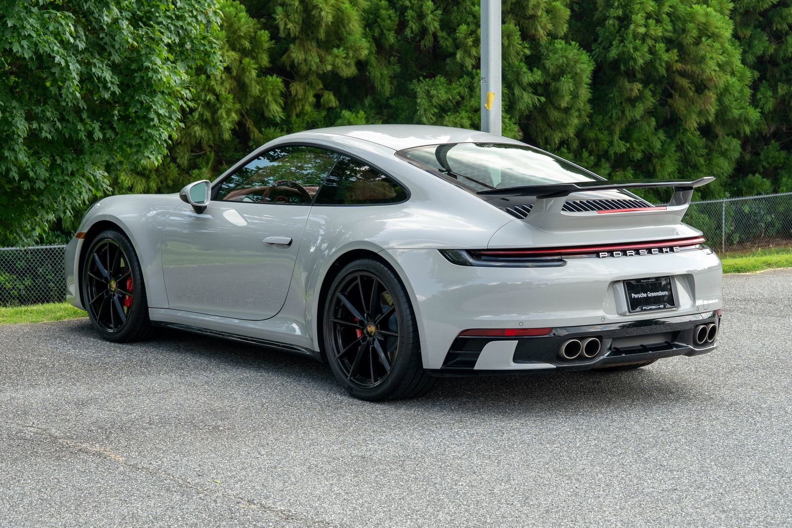 2022 Porsche 911 S photo 3
