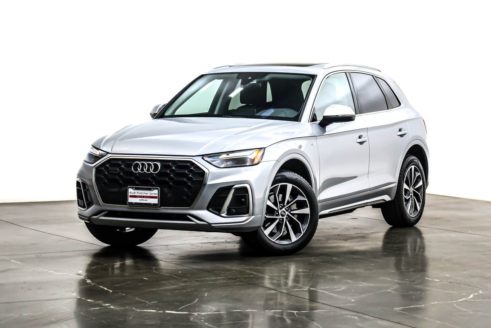 2023 Audi Q5 Premium Plus's photo