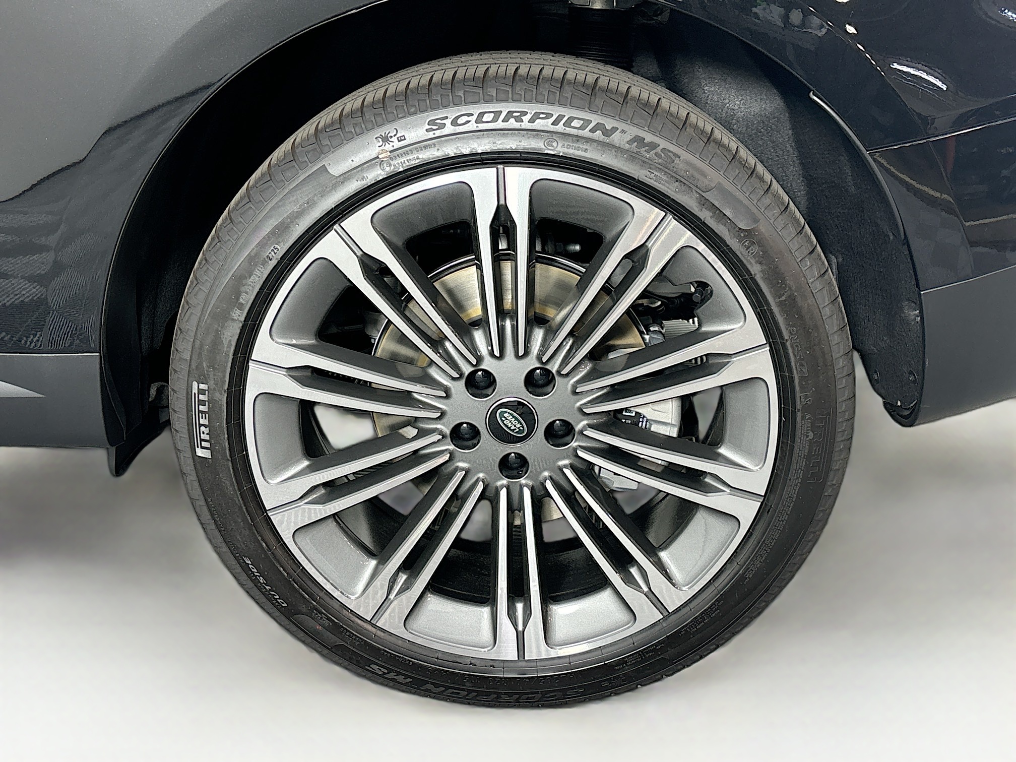 2025 Land Rover Range Rover Sport SE photo 26