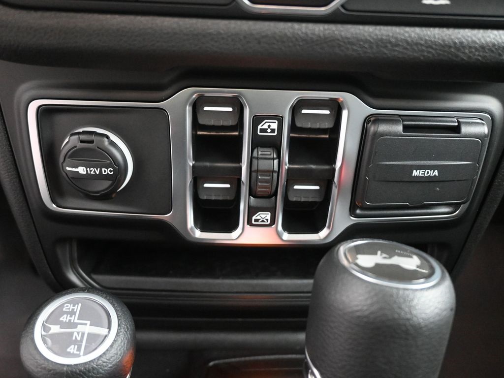 2026 Jeep Wrangler Sport photo 4