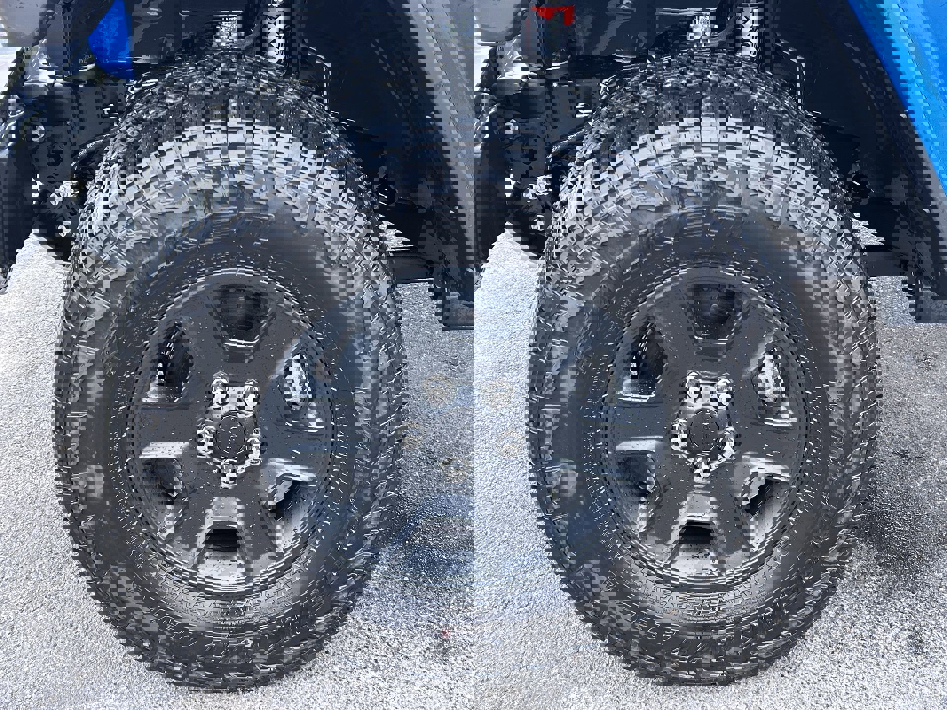 Used 2023 Jeep Gladiator Mojave with VIN 1C6JJTEG8PL560602 for sale in Kansas City