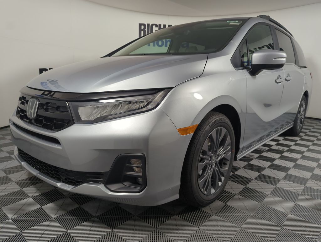 2026 Honda Odyssey Touring's photo