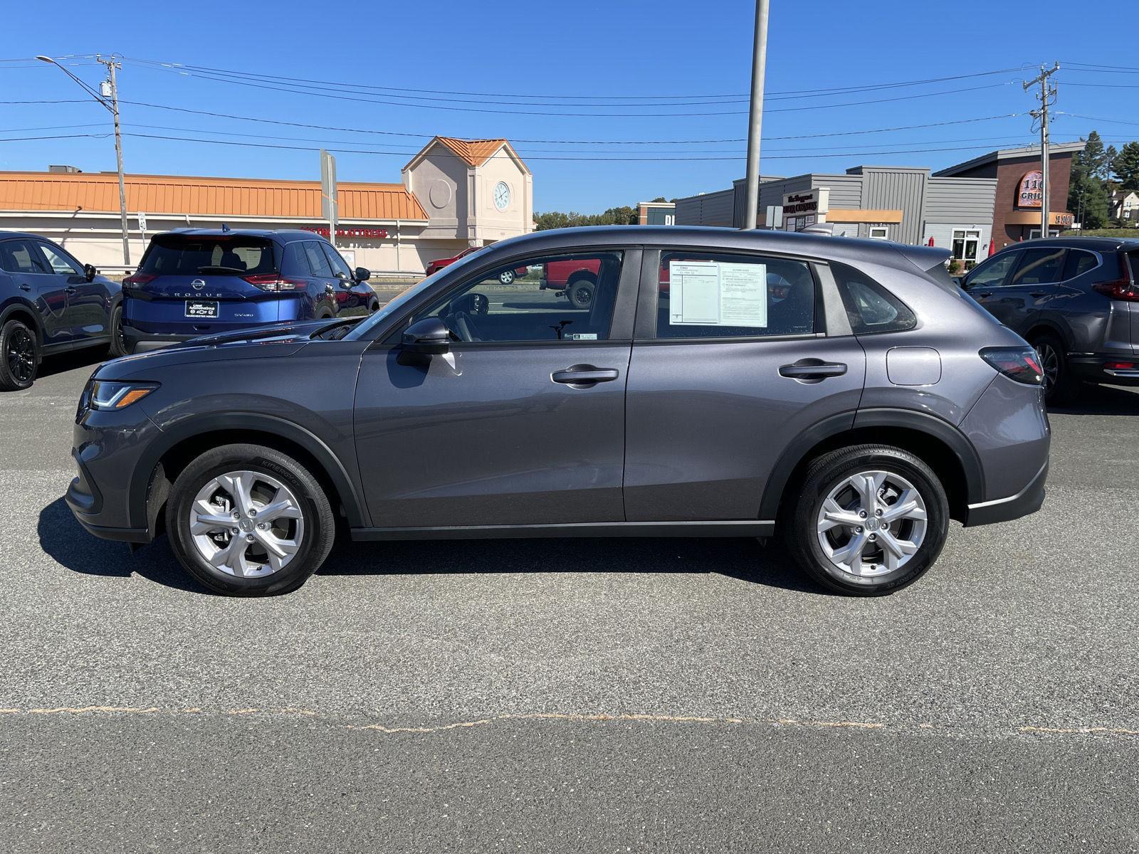 2023 Honda HR-V LX photo 16