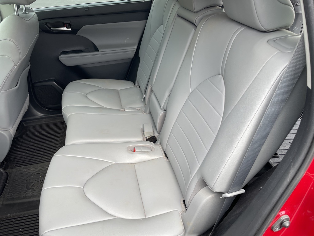 2020 Toyota Highlander Hybrid XLE photo 13