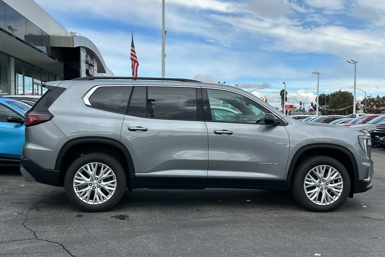 2026 Gmc Acadia Elevation photo 4