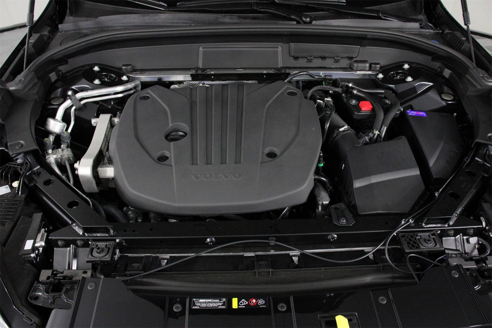 2026 Volvo XC60 B5 Plus photo 11