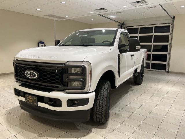 2026 Ford F-350 Super Duty XL