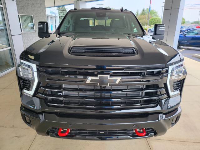 2025 Chevrolet Silverado 2500HD LTZ photo 10
